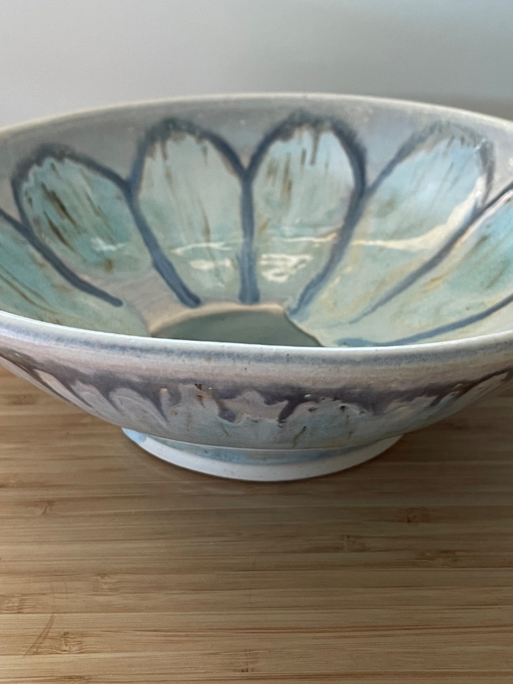 Beautiful Ceramic Bowl - Picture 3 of 4
